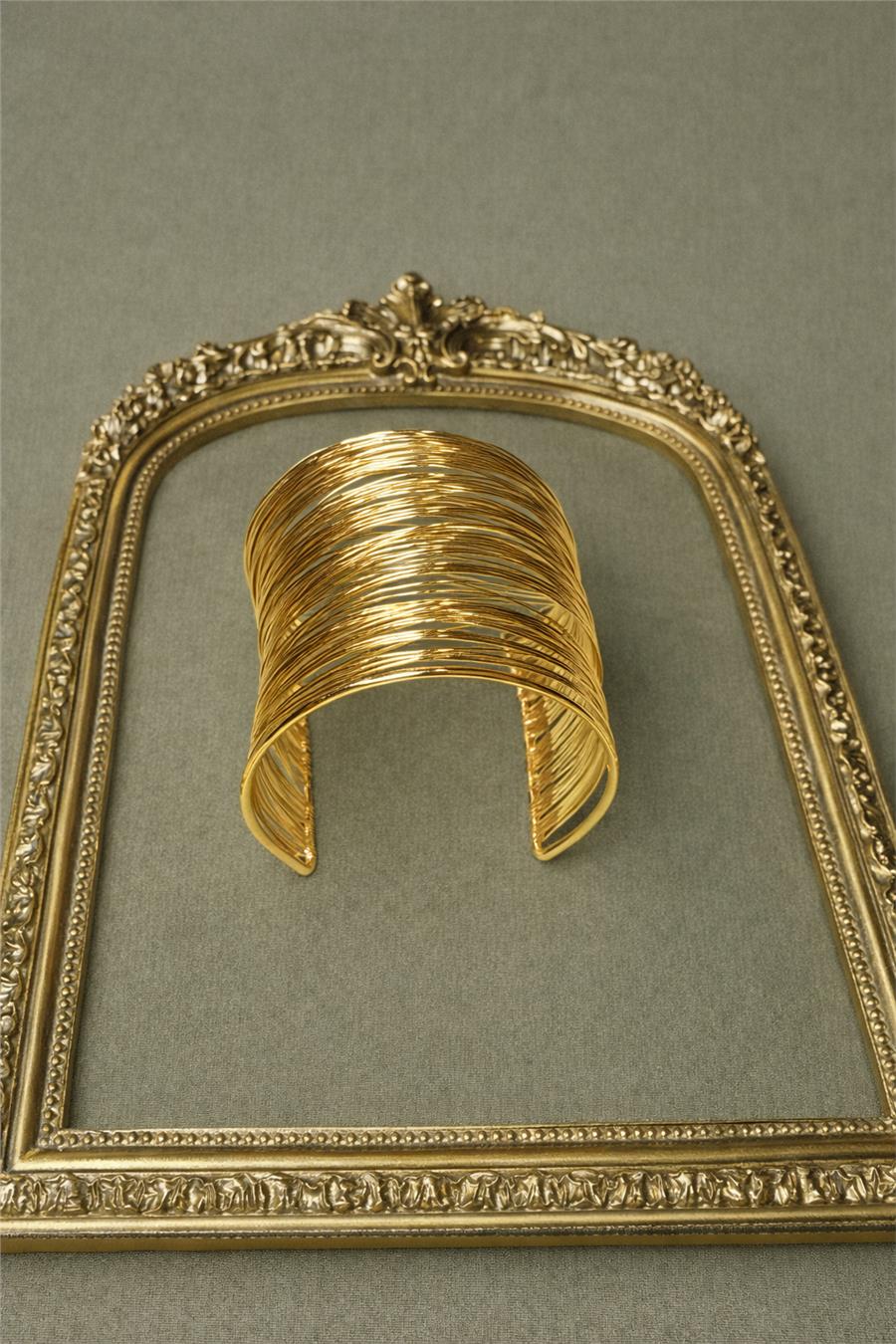 Arya Gold Renk Çok Telli Çelik Bileklik