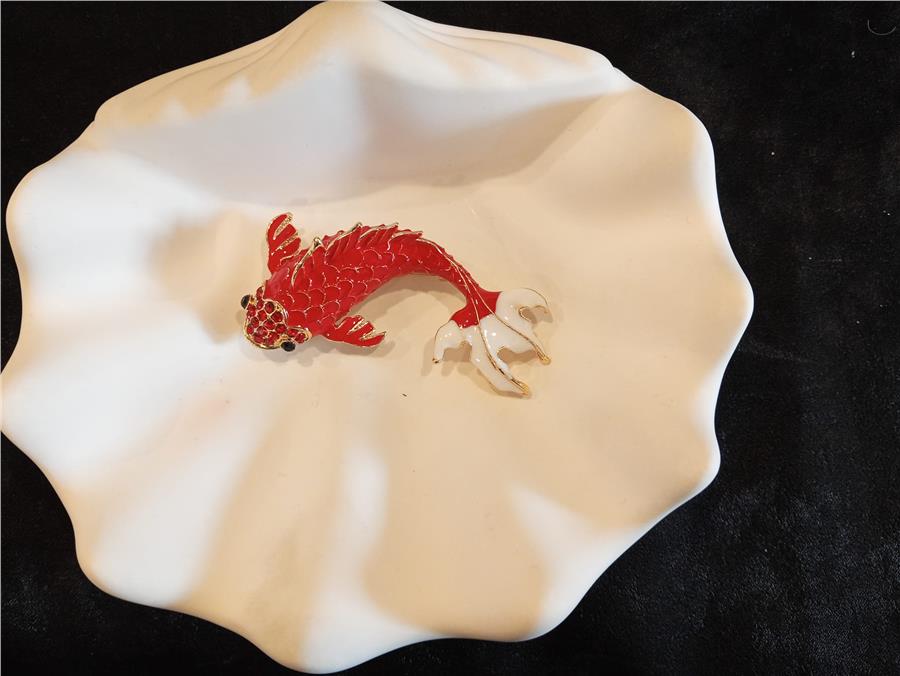 Kylie4 Uğurlu Koi Balığı Sedefli Broş Kırmızı