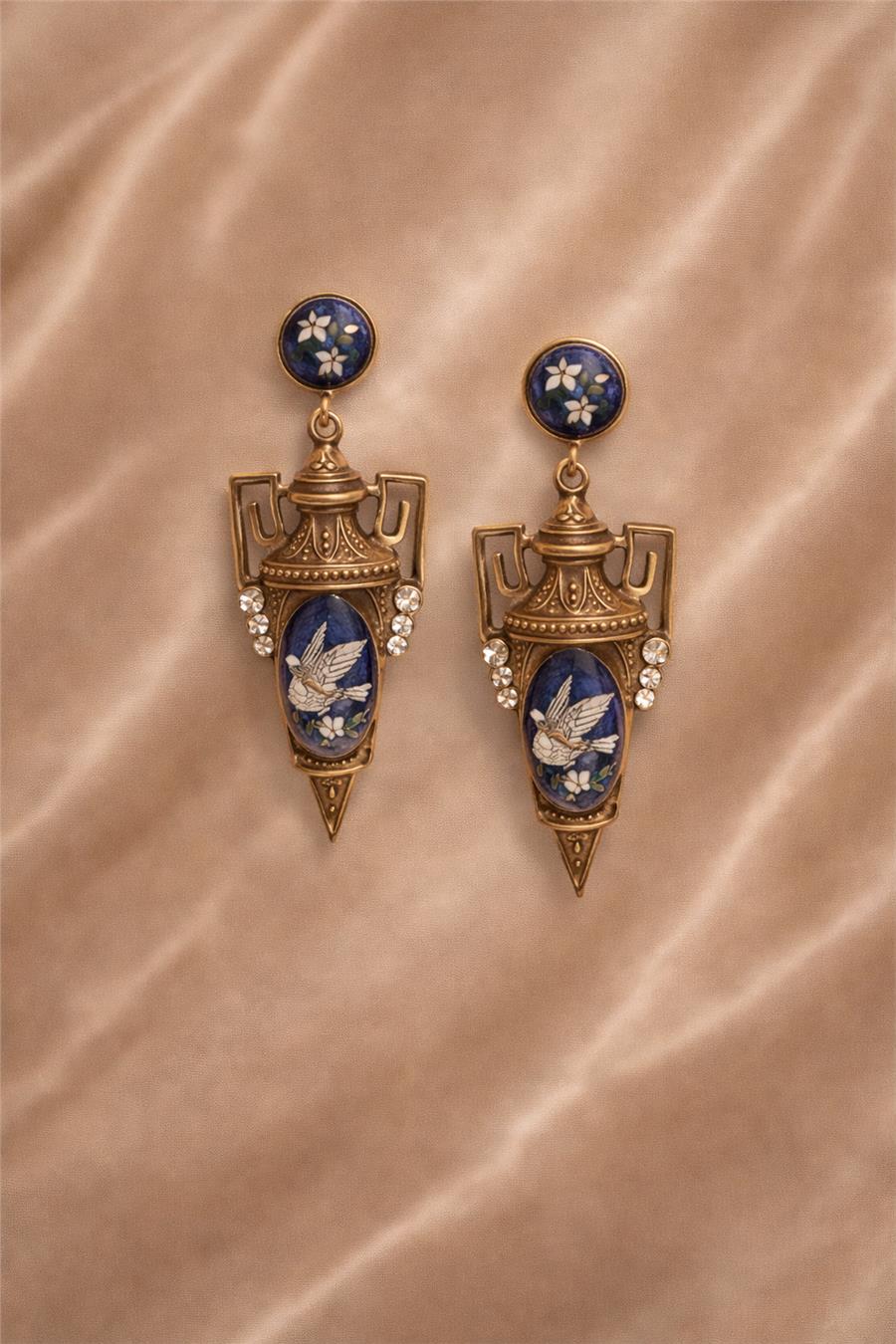 Luna Antik Testi Formunda Mineli Vintage Küpe