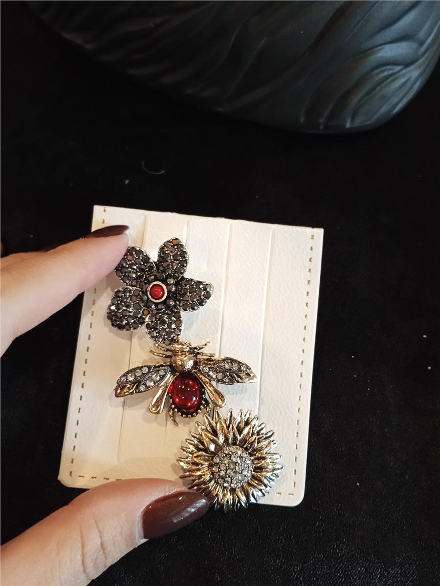 Kylie7 Üçlü Broş Set