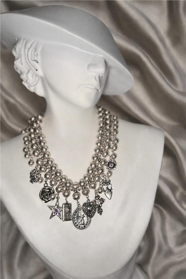 Connell Çok Sıralı İnci Figür Uçlu Vintage Stil Kolye