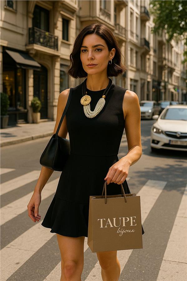 Mia İncili Siyah Boncuklu Gold Detaylı Kolye